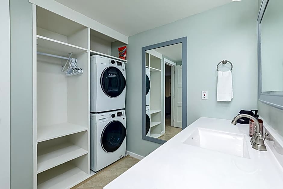 The Alpine - Central Collingwood Condo