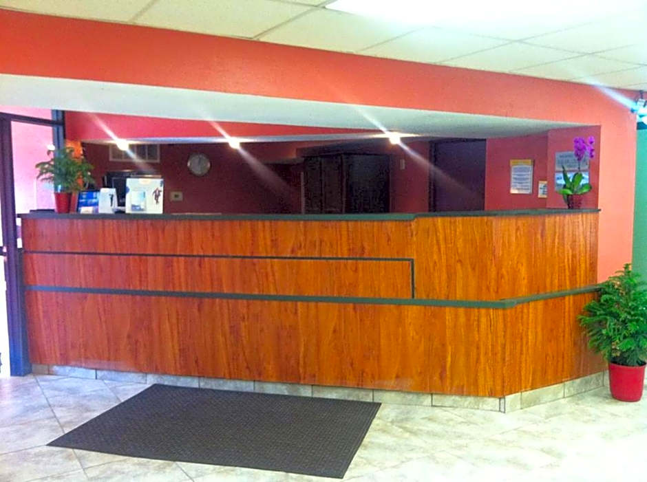 Days Inn by Wyndham Cleveland Lakewood