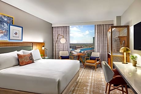 Accessible Deluxe Room 1 King Bed