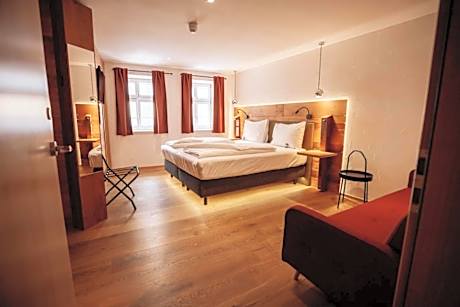 Deluxe Double Room with Extra Bed
