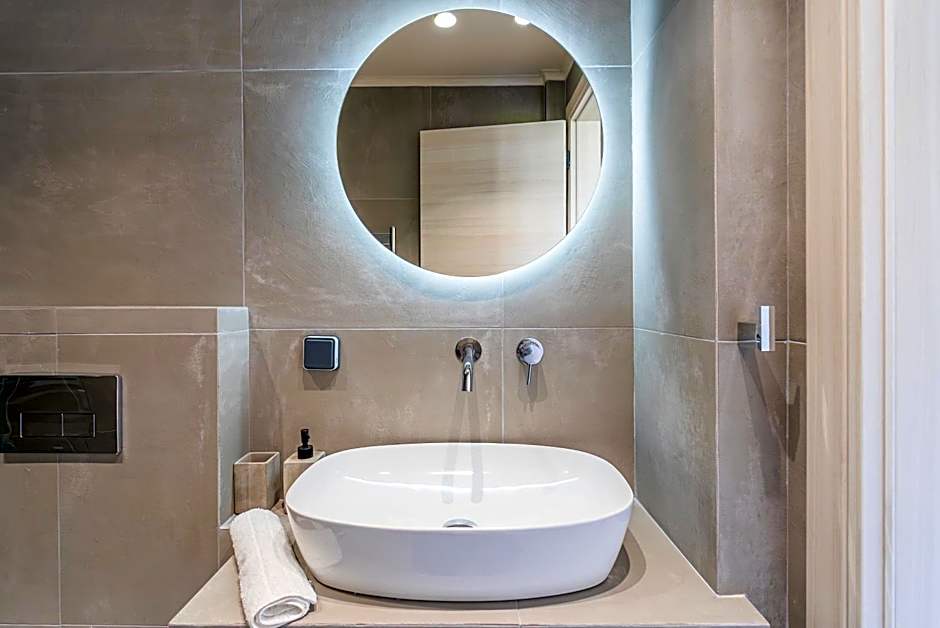 Iridium Old Town Luxury Suites