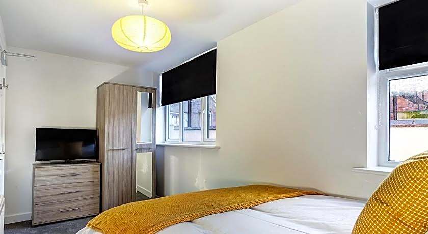 Townhouse PLUS @ 166 Edleston Road Crewe