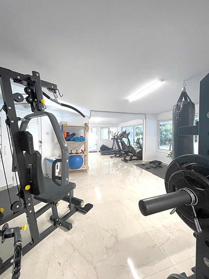 Artemis Cynthia Complex