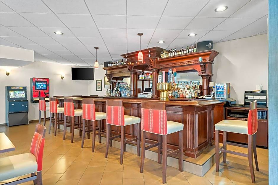 Comfort Suites Bethlehem Near Lehigh University and LVI Airport