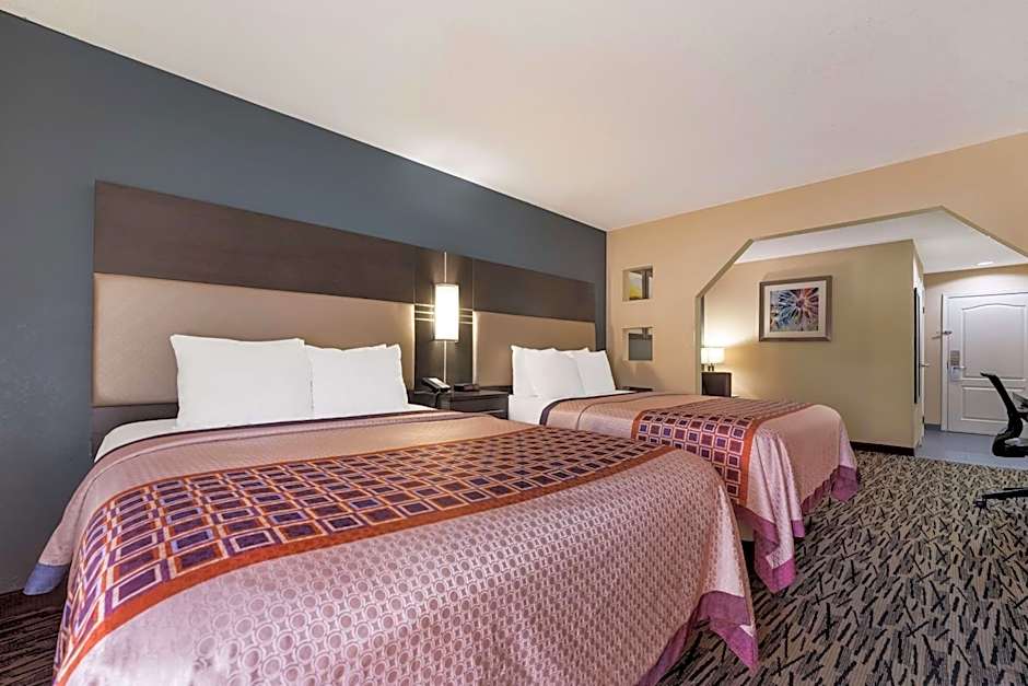 Best Western Bradbury Inn & Suites