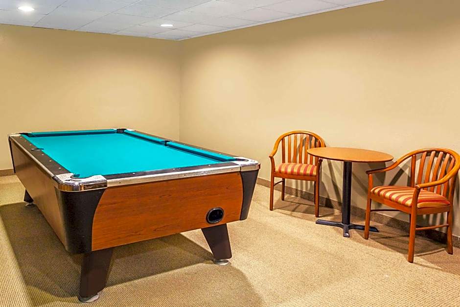 Super 8 by Wyndham Campbellton NB