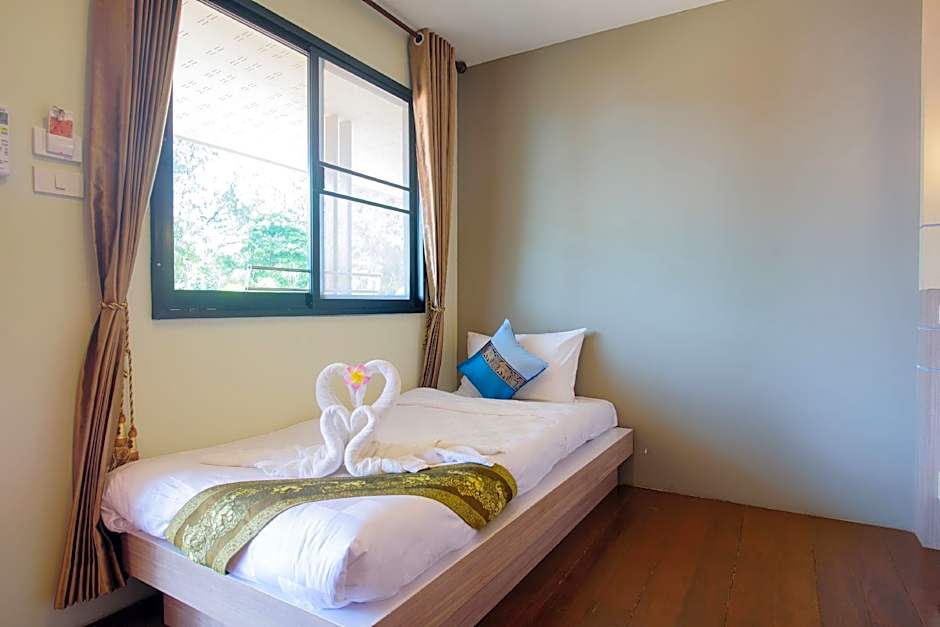 Charming Lipe Beach Resort