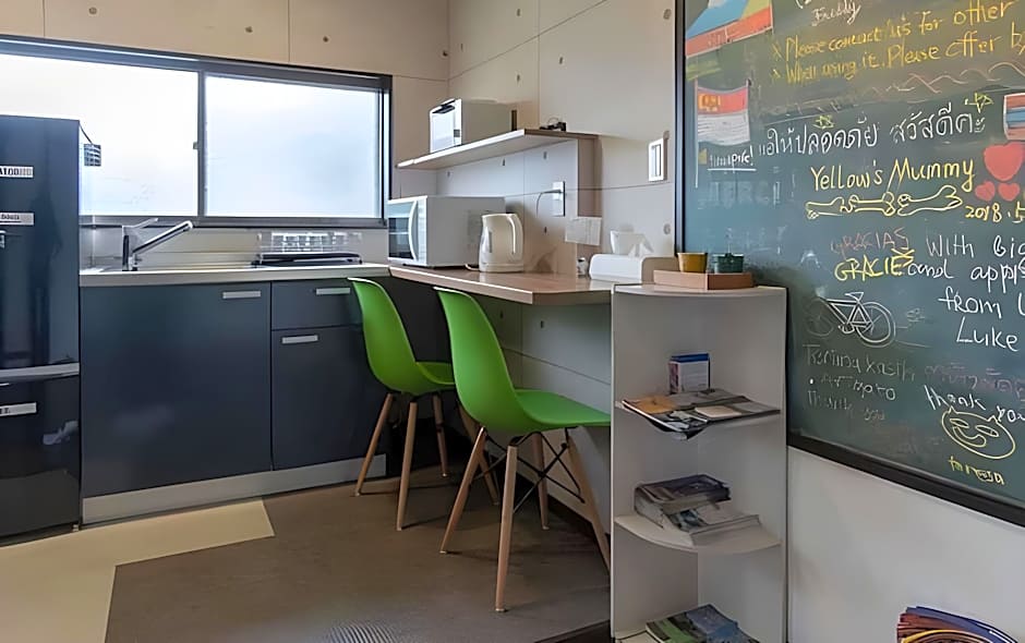 HOSTEL MICHIKUSA-YA