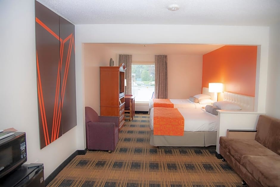 Howard Johnson by Wyndham Allentown/Dorney Hotel & Suites