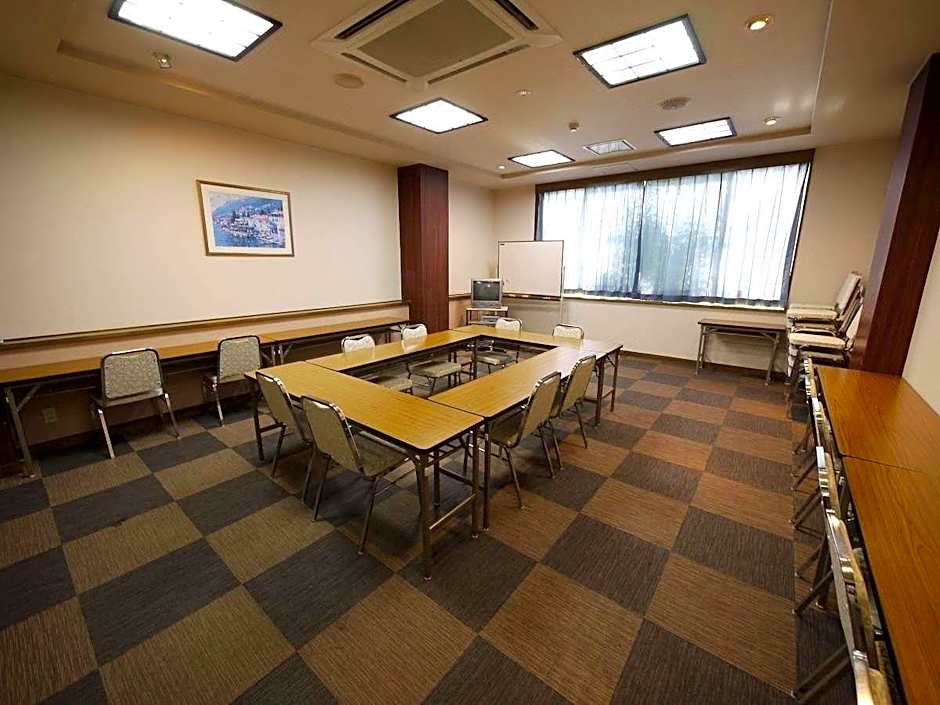 Hotel Route Inn Takasakieki Nishiguchi