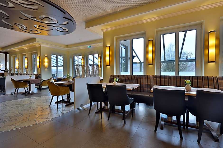 M13 Hotel