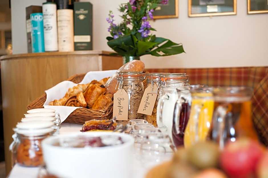 The Pipers' Tryst Hotel