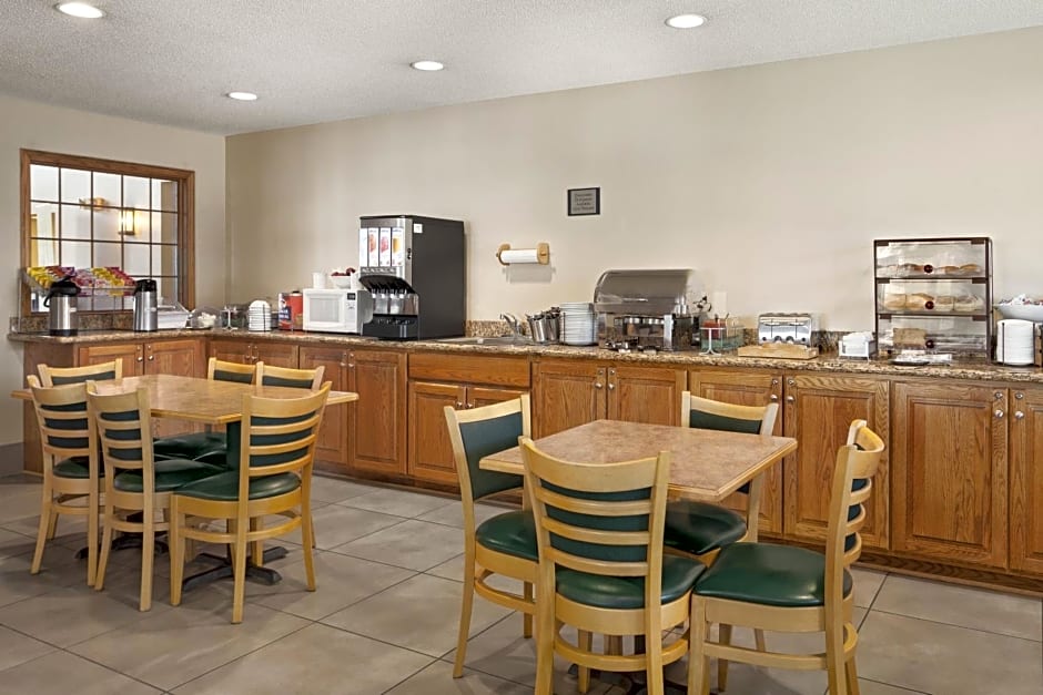 Country Inn & Suites by Radisson, Fort Dodge, IA