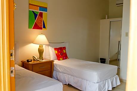 Twin Room with Bathroom