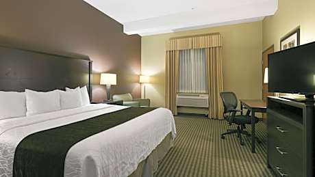 King Room with Bath Tub - Disability Access