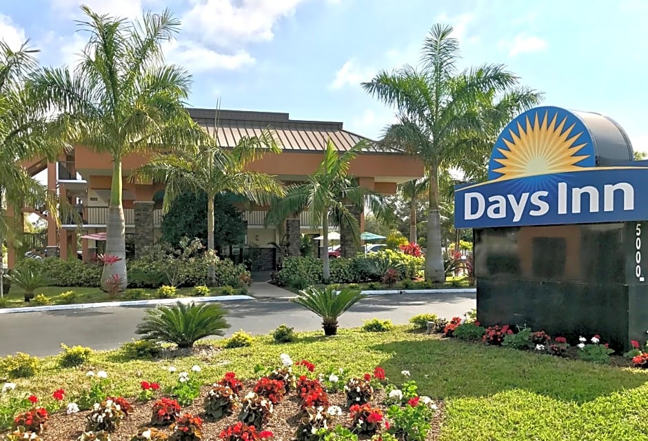 Days Inn by Wyndham Sarasota Bay