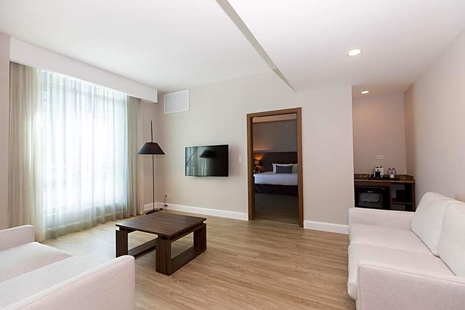 Victoria Hotel and Suites Panama