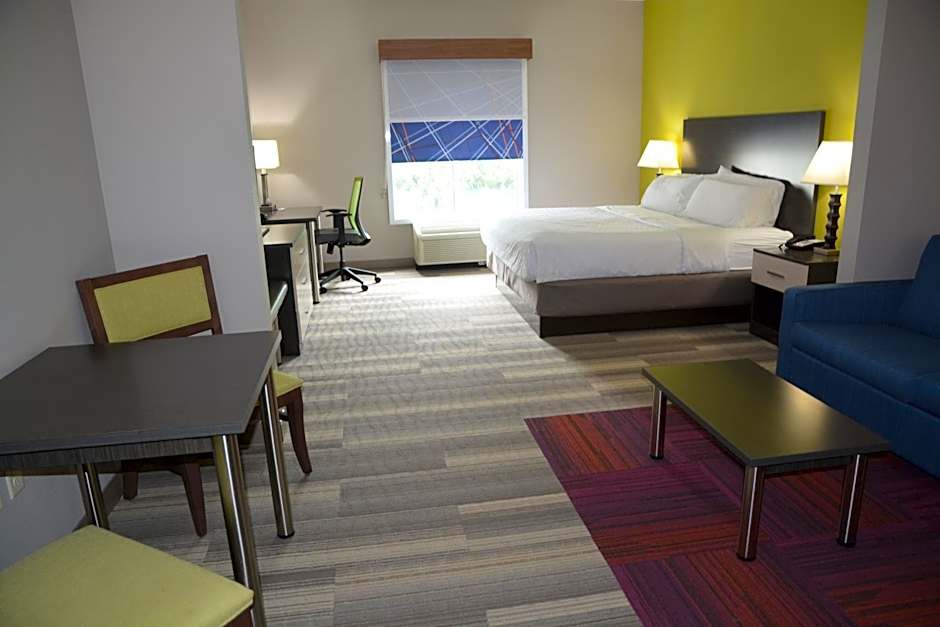 Holiday Inn Express & Suites Caryville By IHG