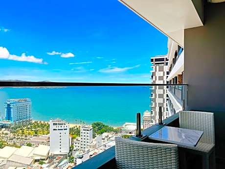 FLC Sea Tower Quy Nhon - Beach View Condotel