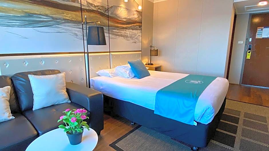 Mariners on the Waterfront