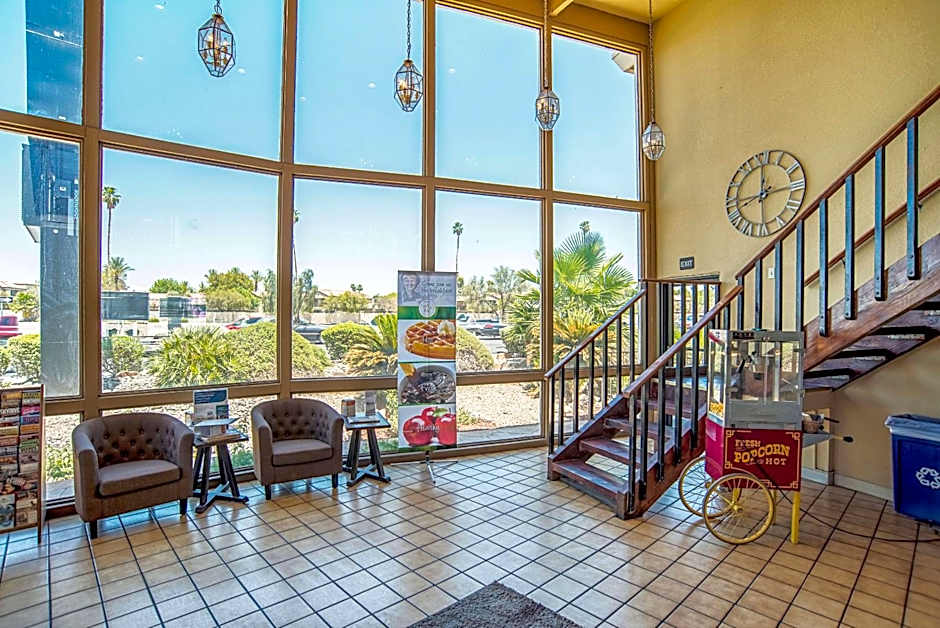 Quality Inn & Suites Phoenix NW - Sun City