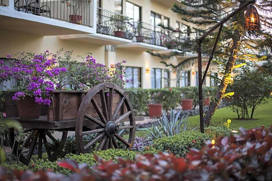 Flamingo Vallarta Hotel & Marina