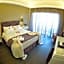 Warwick Palm Beach Hotel