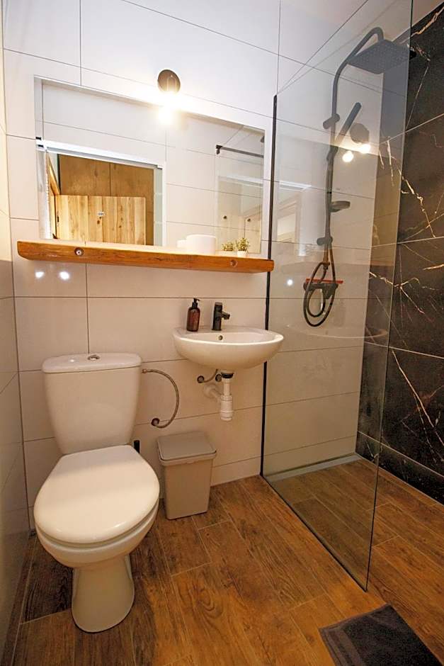 Photo 1 of 5 of Quadruple Room