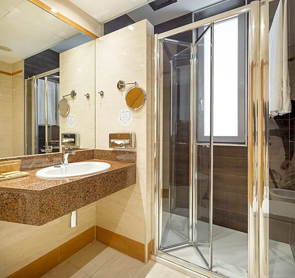 Ilunion Les Corts Spa