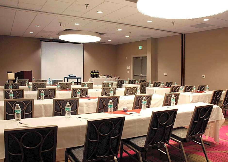 Radisson Hotel Oakland Airport
