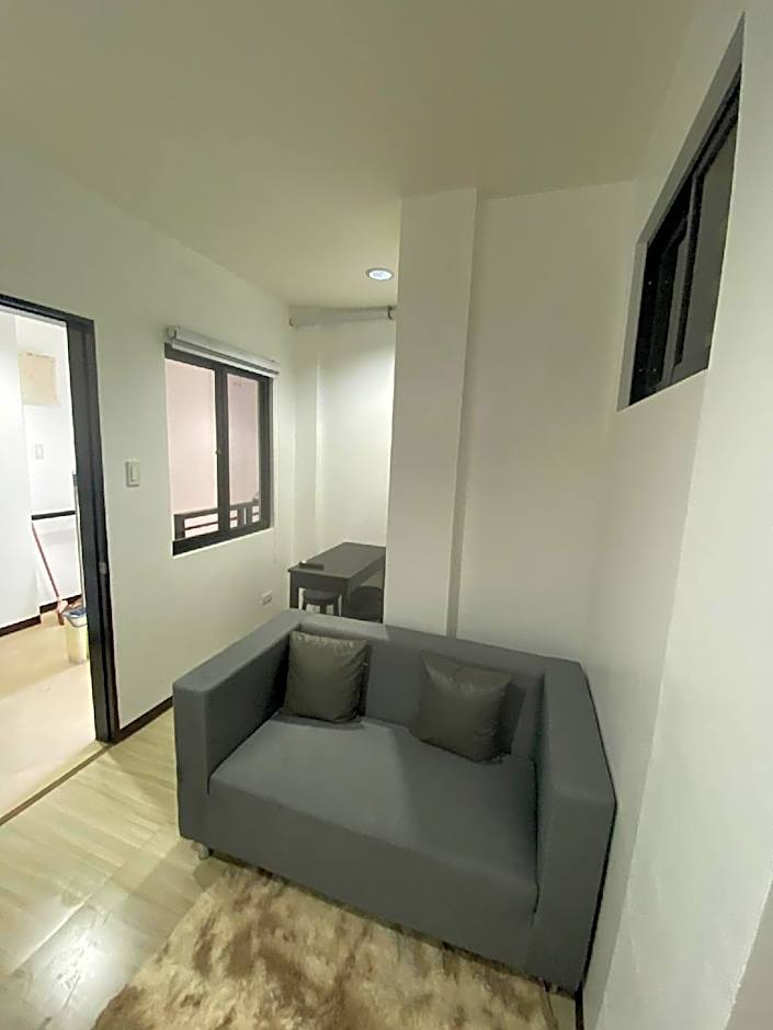 Ma Lourdes Inn- Washington Street