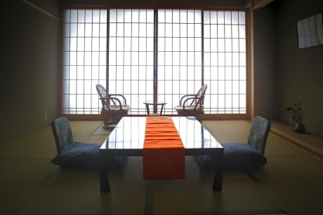 Japanese-Style Room