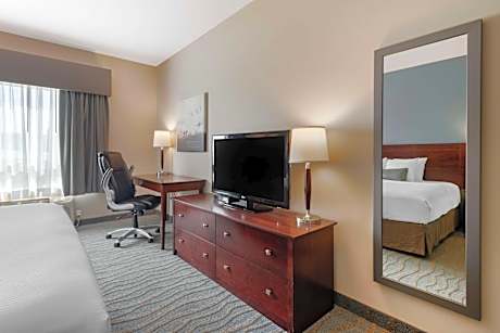 King Room with Hot Tub - Non-Smoking