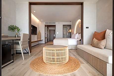 Deluxe King Room Beach Front