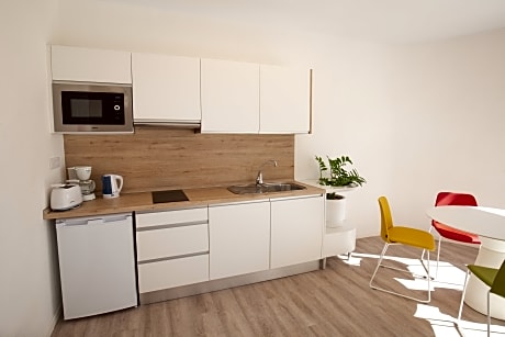 1 Bedroom Apartment Refurbished (Balcony or Terrace)