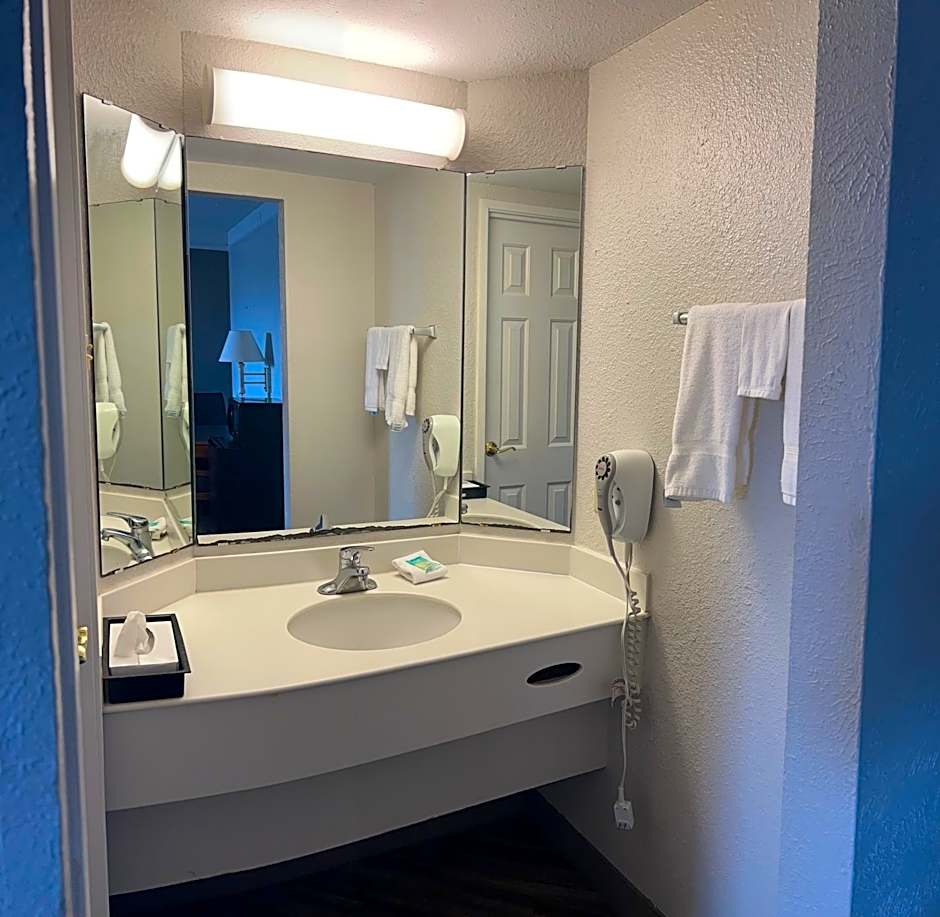 Rodeway Inn
