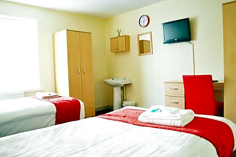 Triple Room with Shared Bathroom