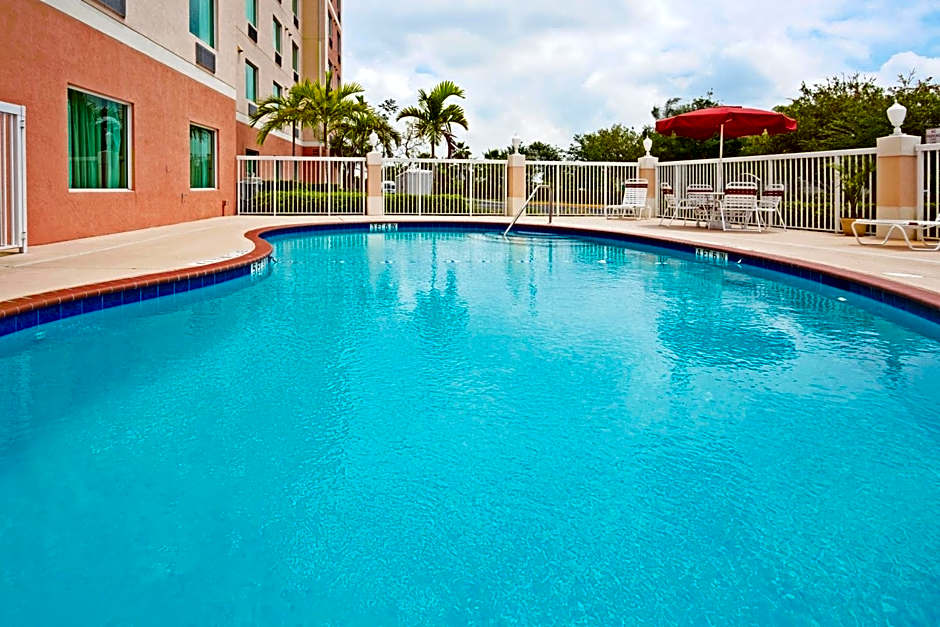 Holiday Inn Express Hotel & Suites Pembroke Pines Sheridan Street By IHG