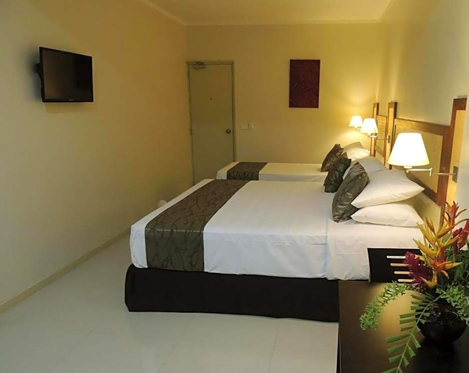Victoria Palms Hotel