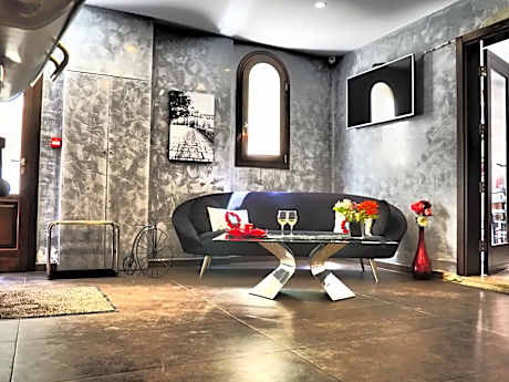 Adelphi Boutique Hotel