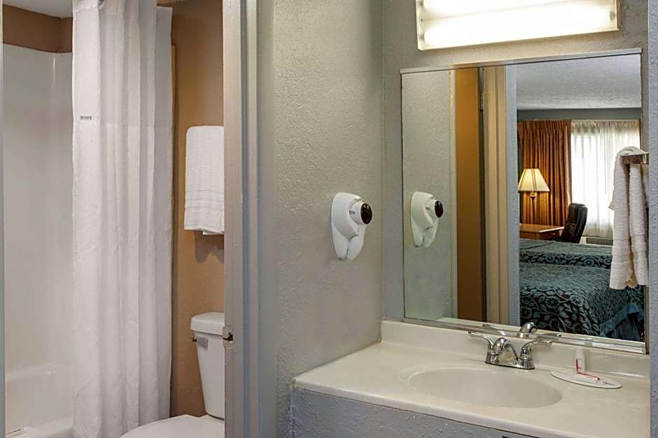 Days Inn by Wyndham Farmer City
