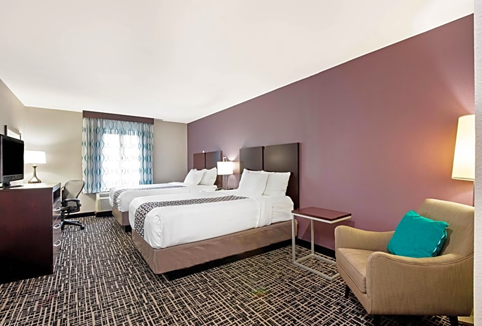 La Quinta Inn & Suites by Wyndham New Cumberland Harrisburg