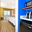 Holiday Inn Express & Suites Petoskey by IHG