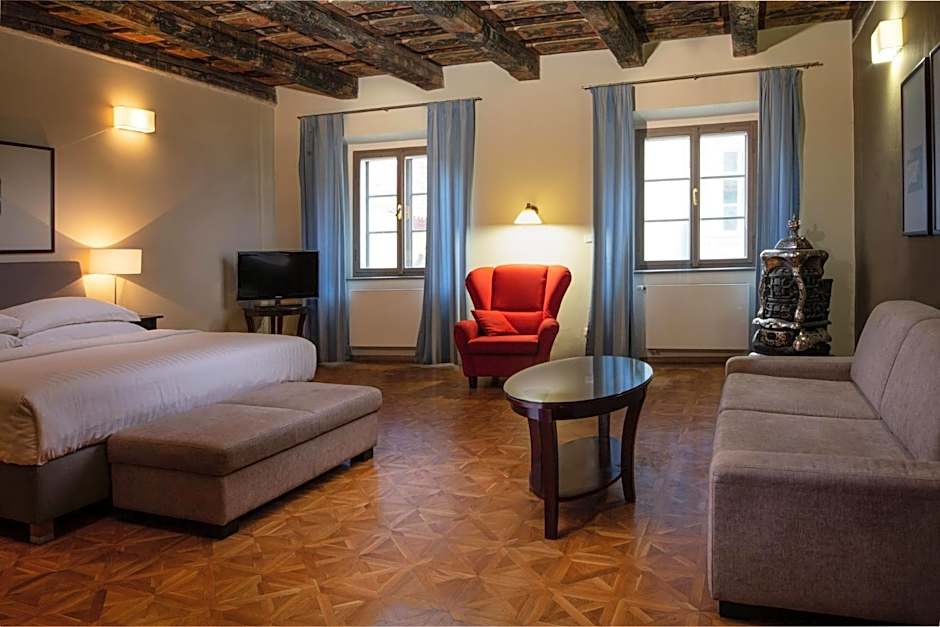Charles Bridge Heritage Suites by SALVATOR HOTELS