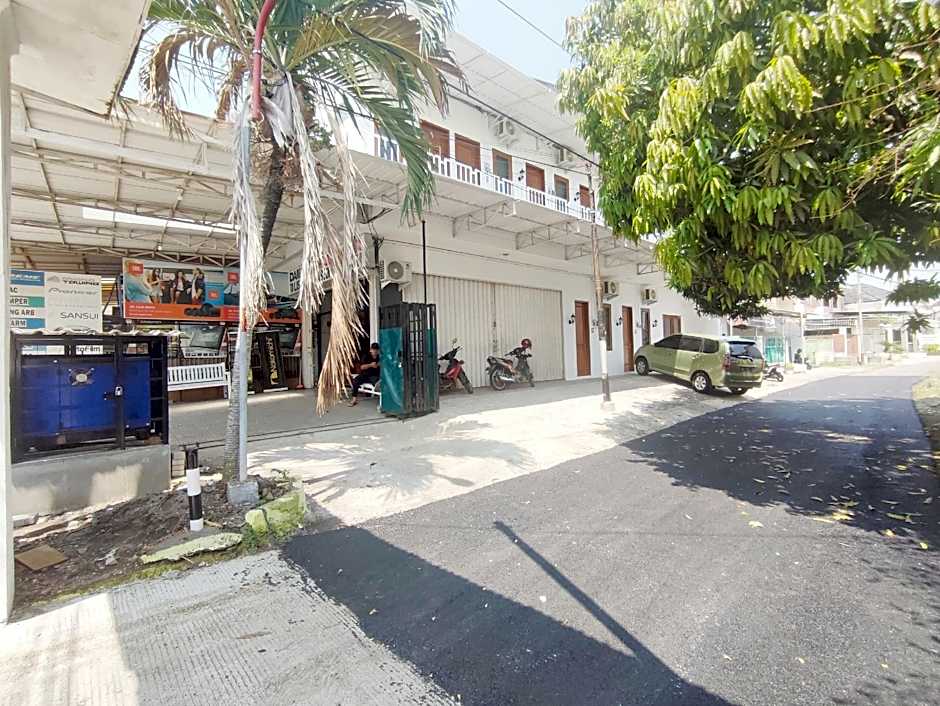 RedDoorz Near Simpang Lima Semarang