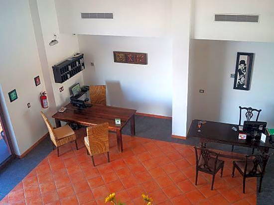 La Posada Hotel & Beach Club