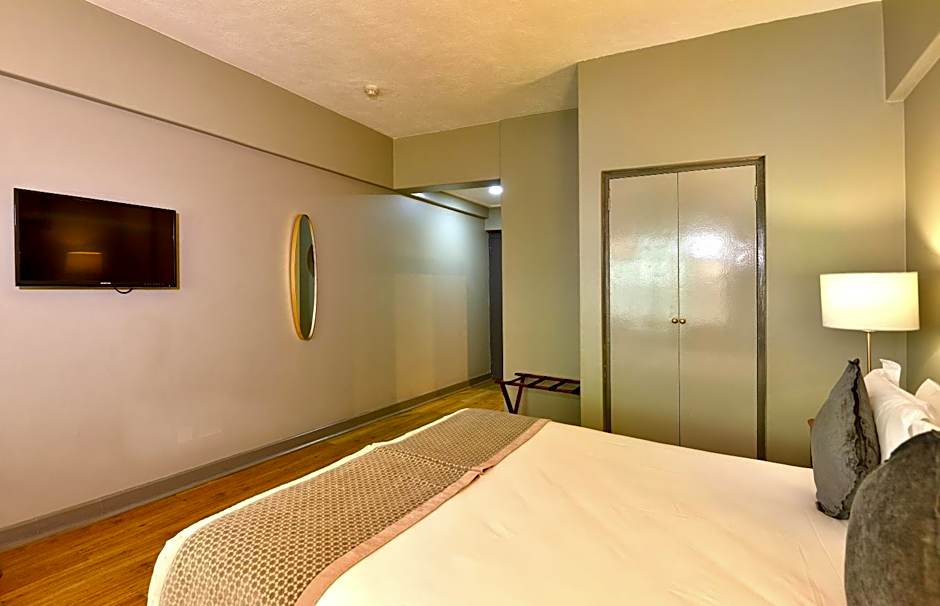 Cresta Jameson Hotel