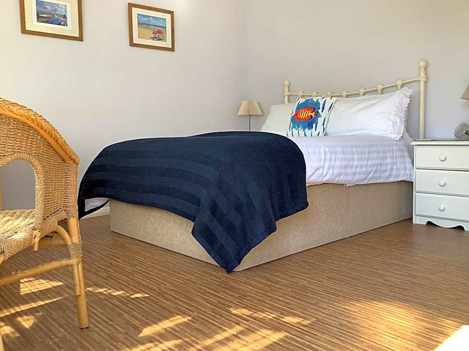 The Coast Yard B & B and Garden Chalets