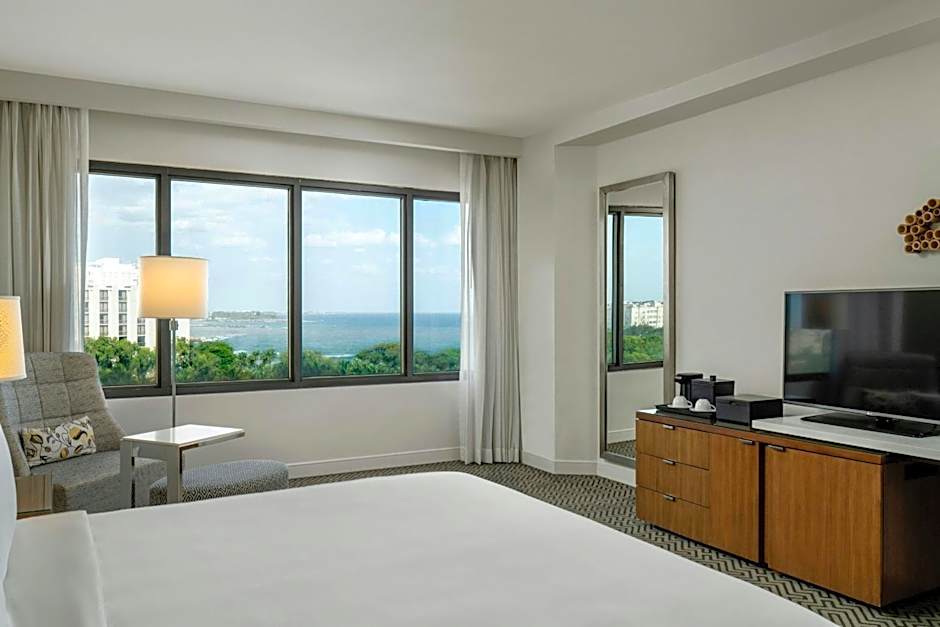 Renaissance Santo Domingo Jaragua Hotel & Casino