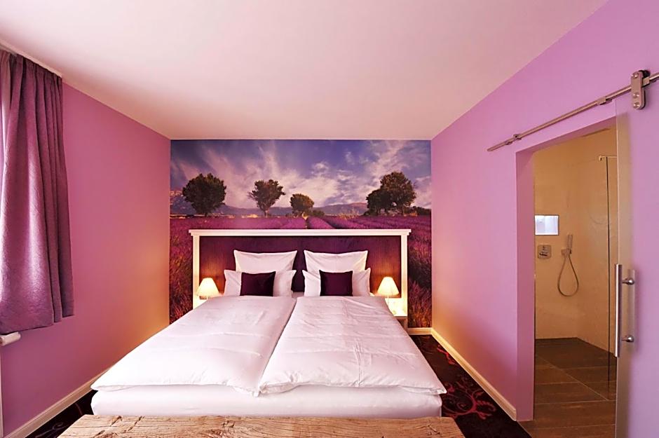 MOMENTS Boutique Hotel